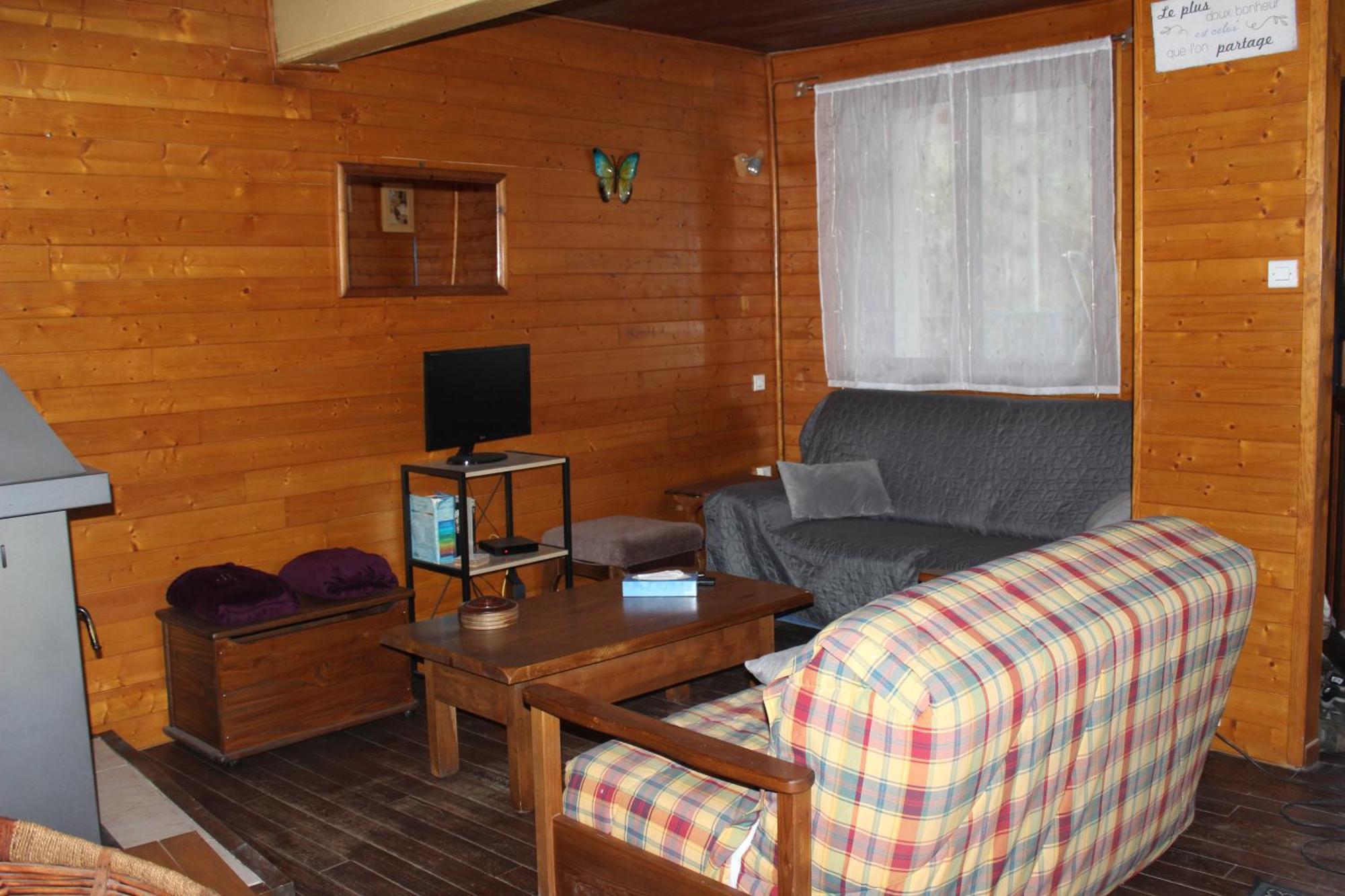 Maison De Charme Calme Entouree De Montagne Ussat Bagian luar foto